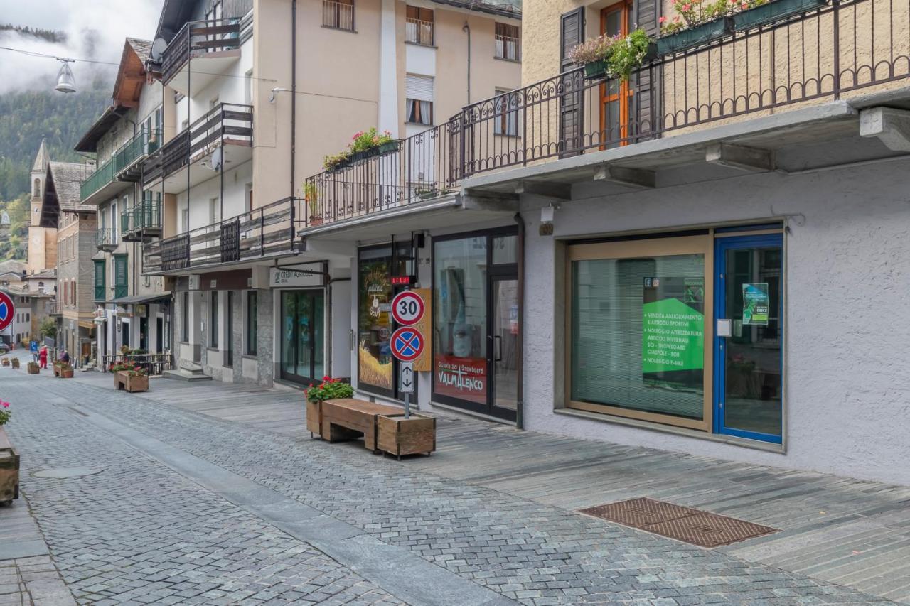 شقة Ihost Flat - Valmalenco Centro كياسا إنْ فانمالينكو المظهر الخارجي الصورة